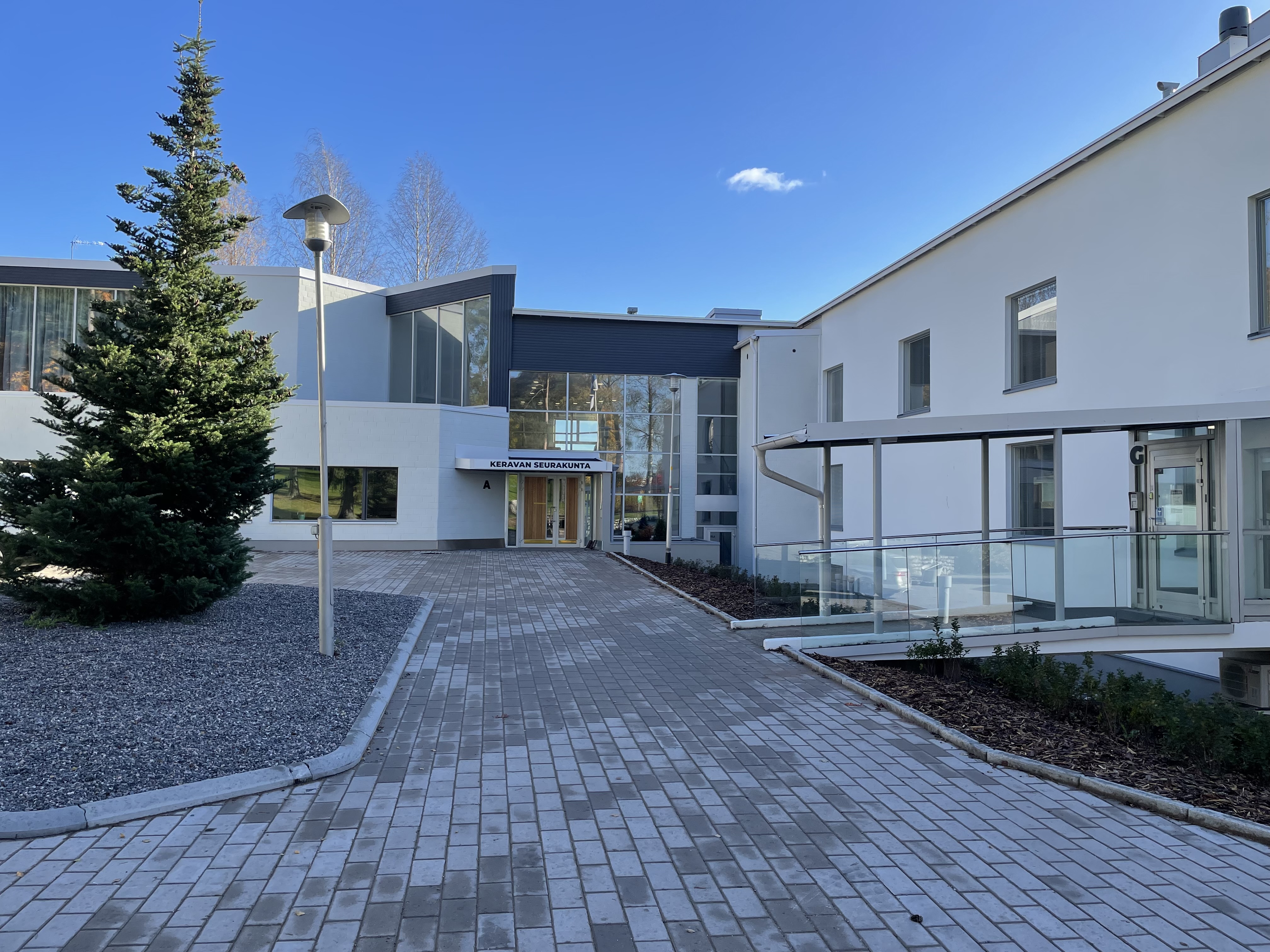 Keravan seurakuntakeskus.