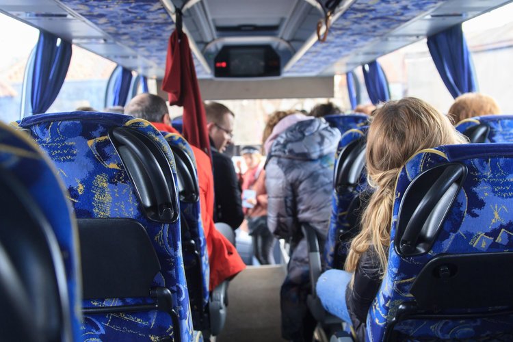Bussikuljetus hautausmaalle pyhäinpäivänä Bussikuljetus hautausmaalle pyhäinpäivänä
