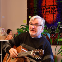 Jukka Pohjolan-Pirhonen ja kitara.